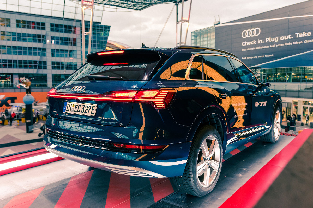 audi-etron-muenchen-meteorit